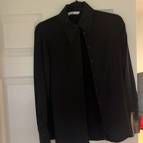 Silky Black Blouse - Picture 3 of 4